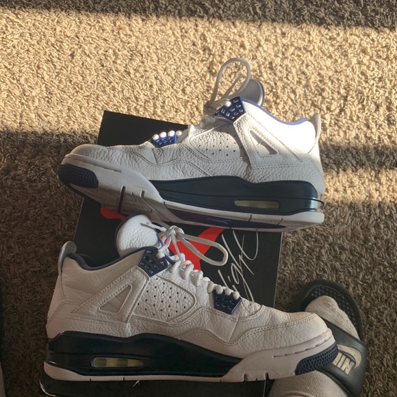 Jordan 4 Columbia - Picture 5 of 5